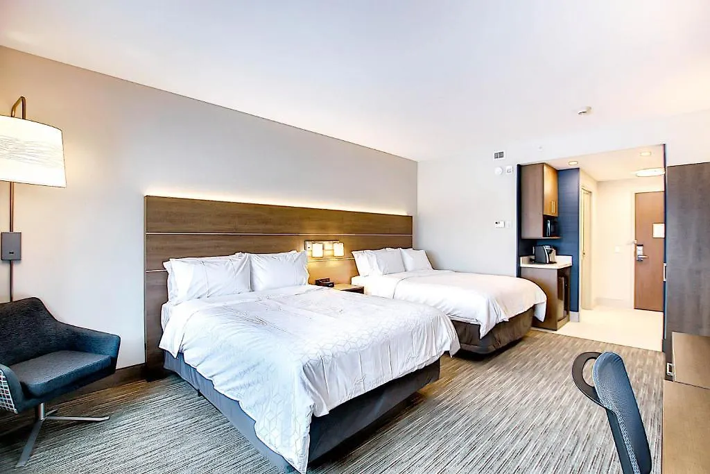 Holiday Inn Express & Suites - Calgary Airport Trail Ne By Ihg 3*,  Kanada