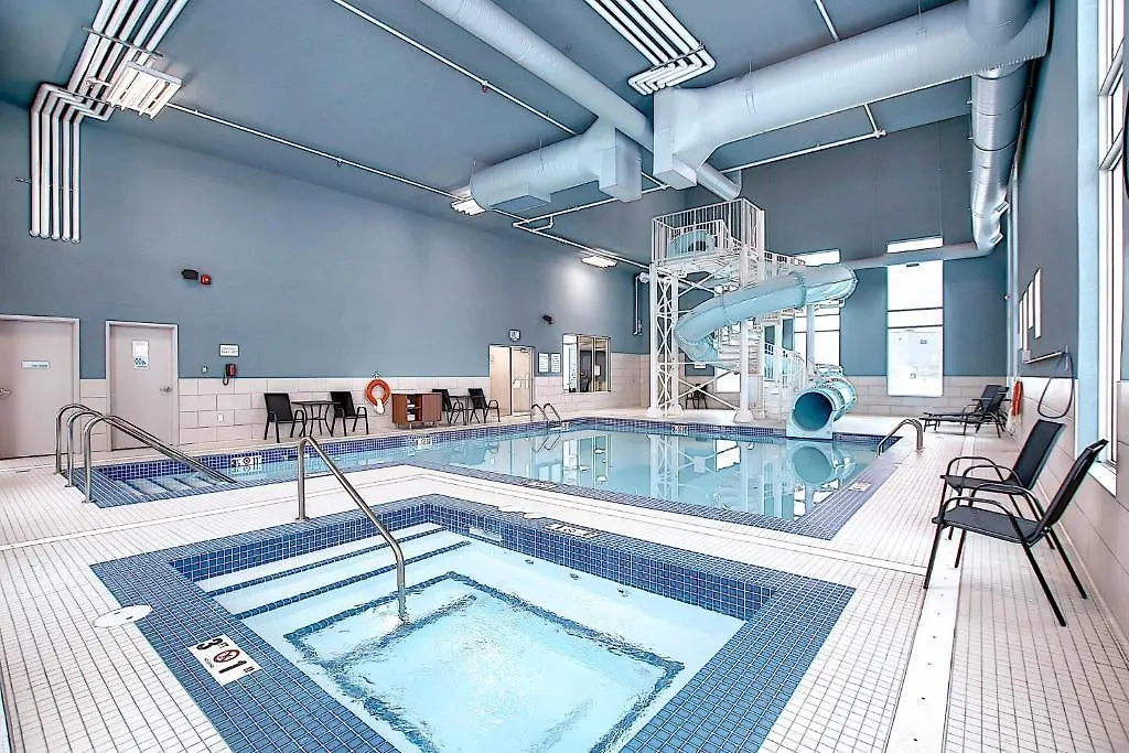 Holiday Inn Express & Suites - Calgary Airport Trail Ne By Ihg 3*,