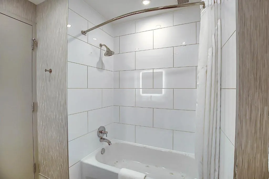 Hotel Holiday Inn Express & Suites - Calgary Airport Trail Ne By Ihg