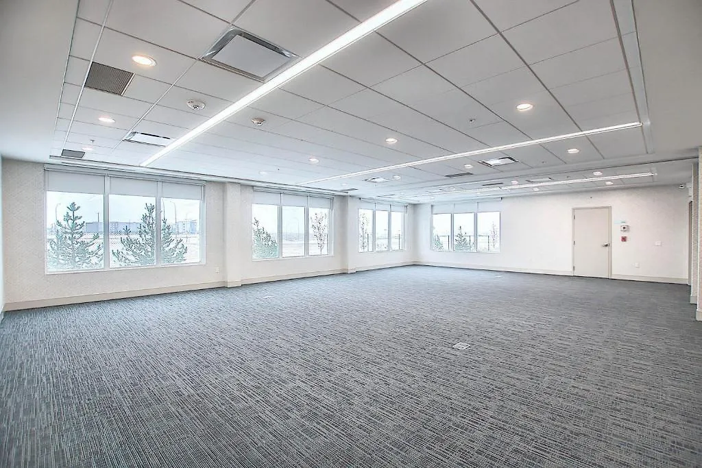 Holiday Inn Express & Suites - Calgary Airport Trail Ne By Ihg Hotel