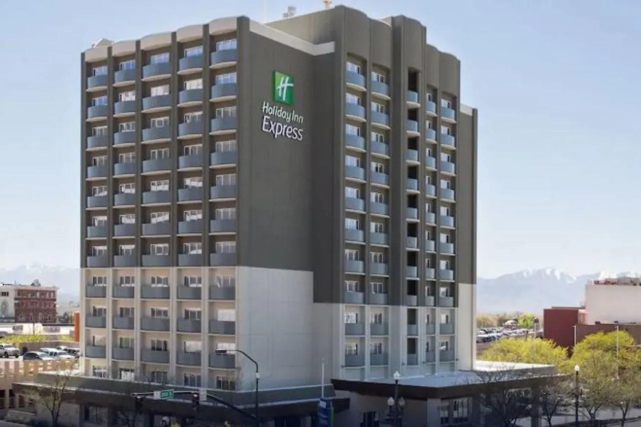 Holiday Inn Express & Suites - Calgary Airport Trail Ne By Ihg 3*,  Kanada