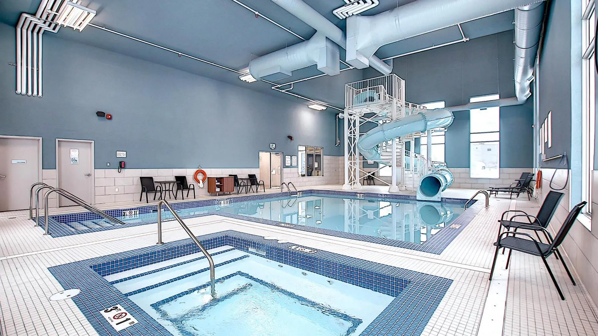 Holiday Inn Express & Suites - Calgary Airport Trail Ne By Ihg