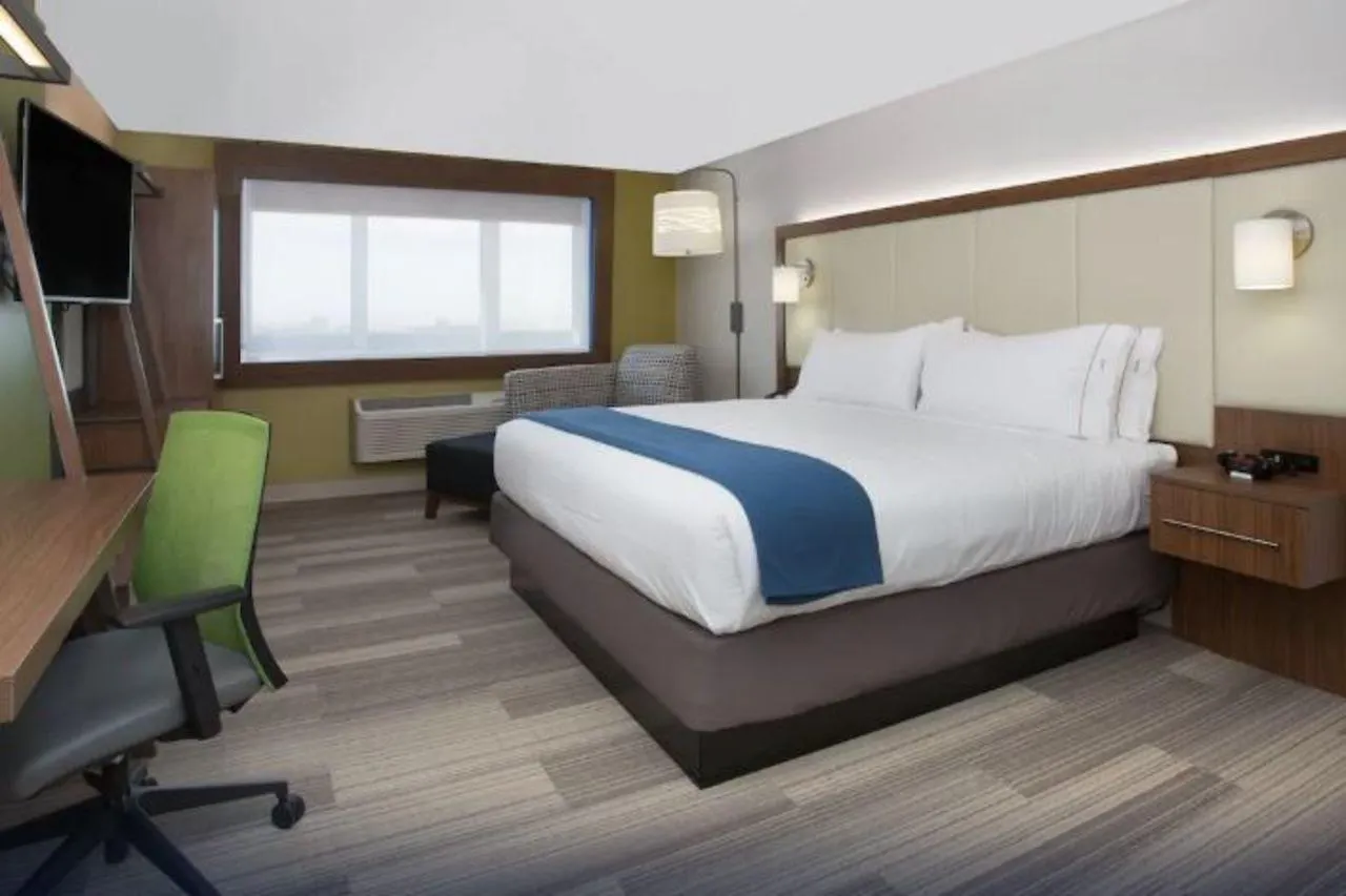Holiday Inn Express & Suites - Calgary Airport Trail Ne By Ihg Canada