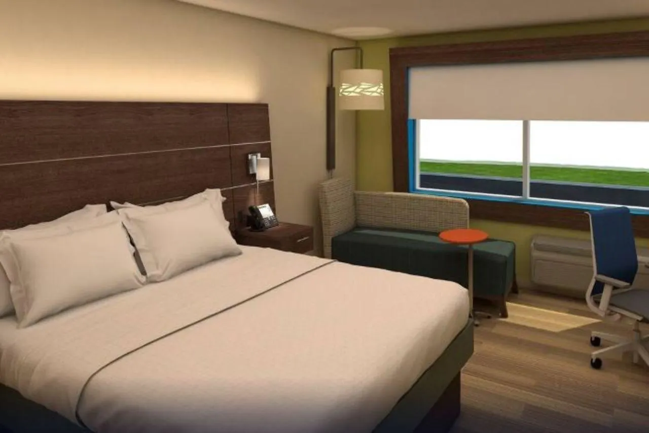 Holiday Inn Express & Suites - Calgary Airport Trail Ne By Ihg